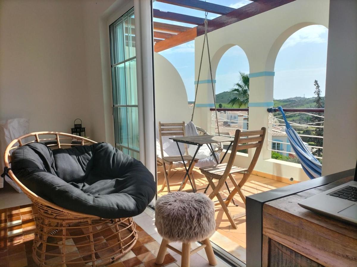 Komfortables Town House In Traumhafter Lage Budens Esterno foto